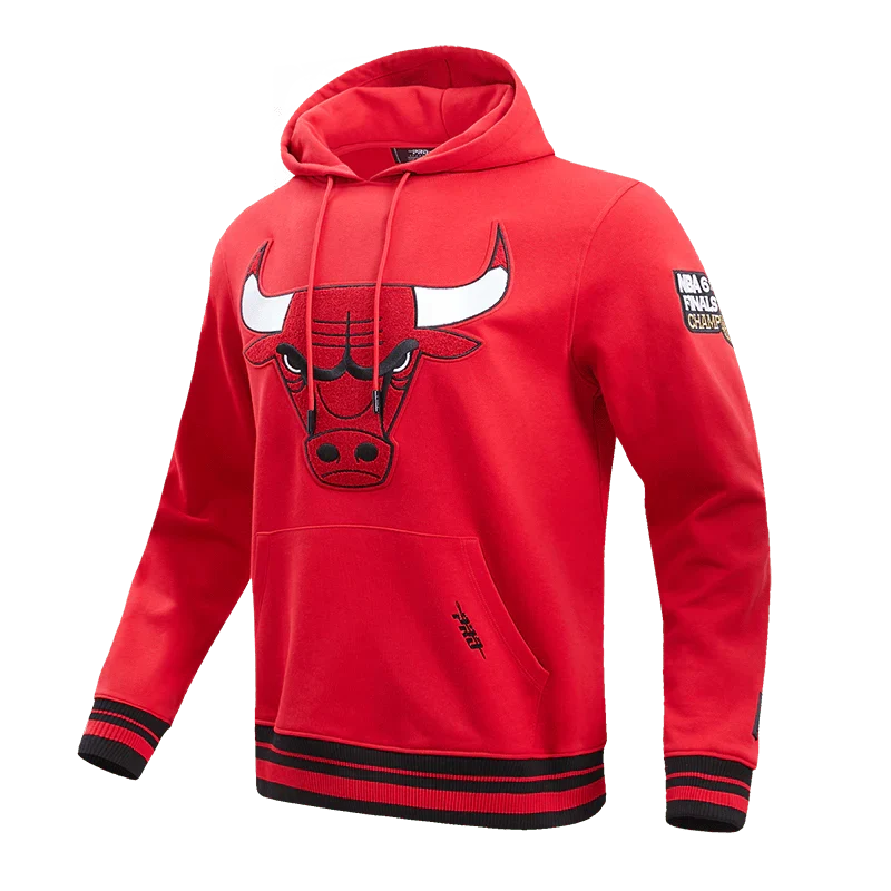 Chicago Bulls Pro Standard Retro Classic Red Hoodie for Men product image 1, provided for visual reference and product