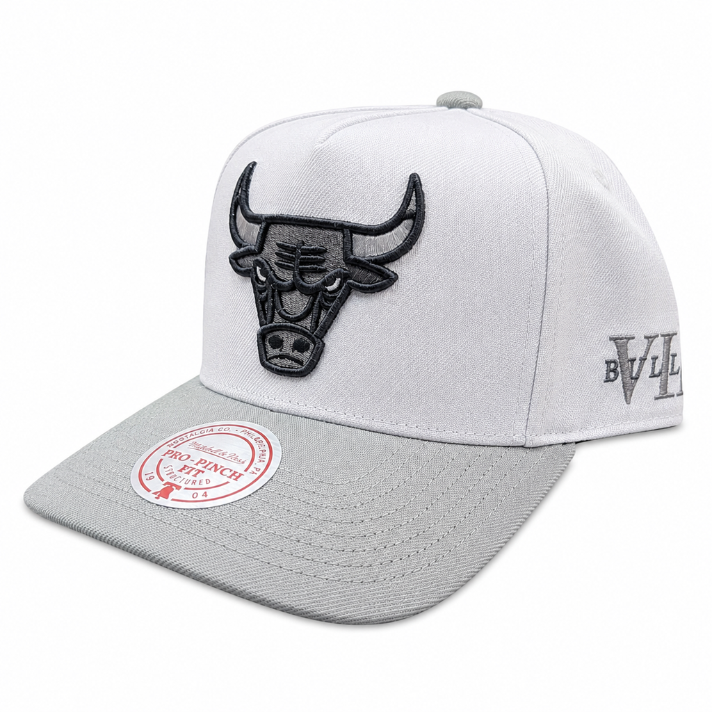 Chicago Bulls Mitchell & Ness NBA Core Jordan VII Pro Snapback Hat product image 3, provided for visual reference and