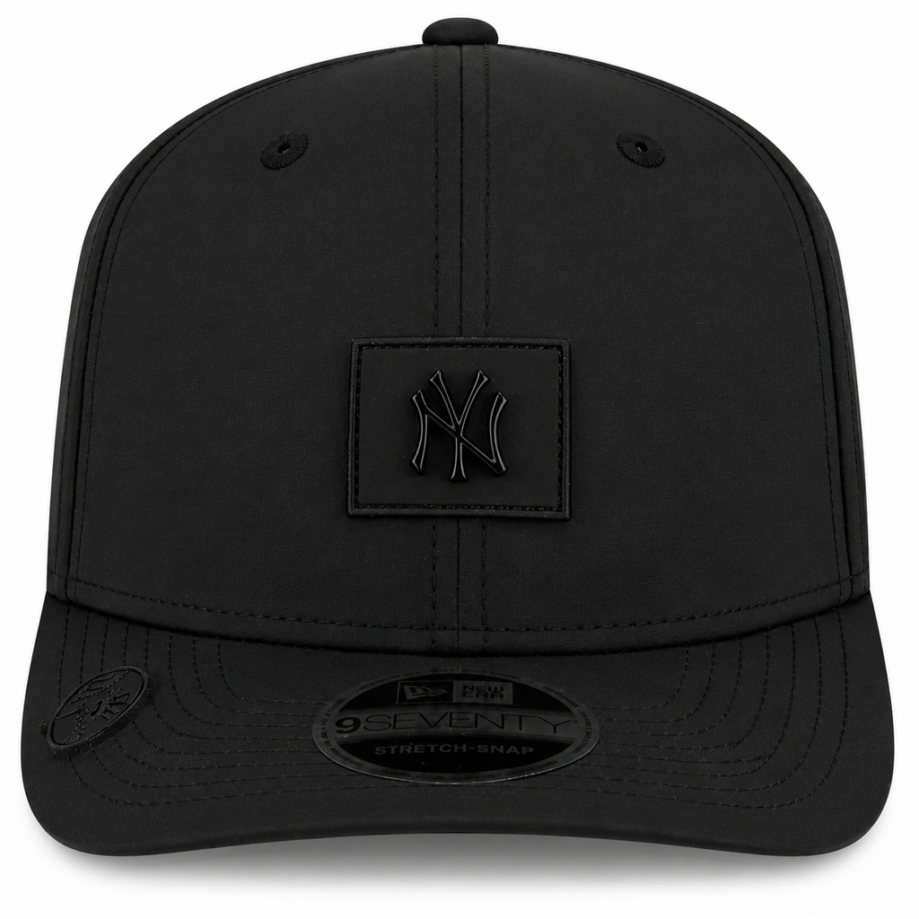 New York Yankees New Era 2026 Clubhouse 9SEVENTY Stretch Snap Adjustable Hat-Black Tonal product image 2, provided for