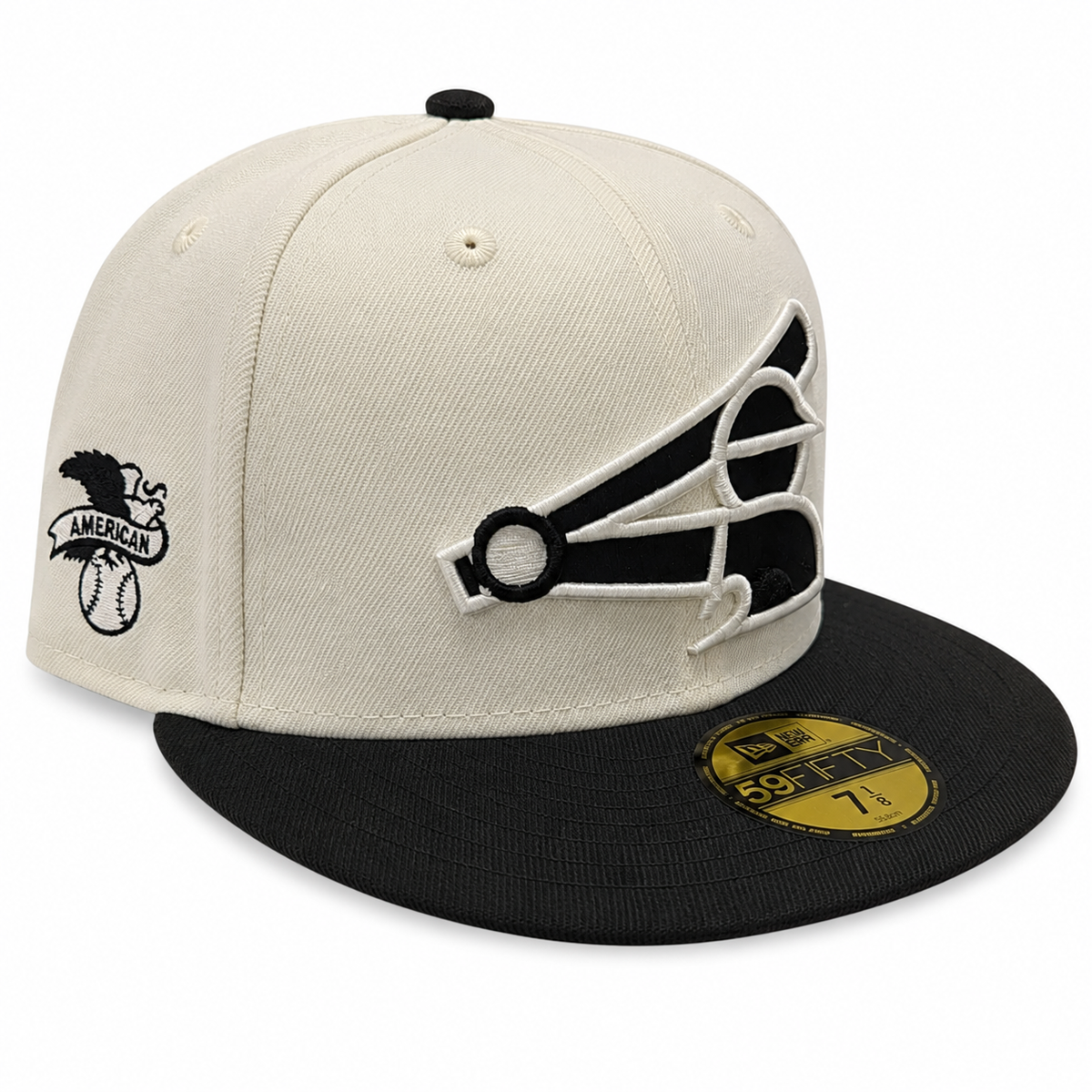 Chicago White Sox 2 Tone Chrome/Black New Era Batterman 59FIFTY Fitted Hat product image 1, provided for visual reference