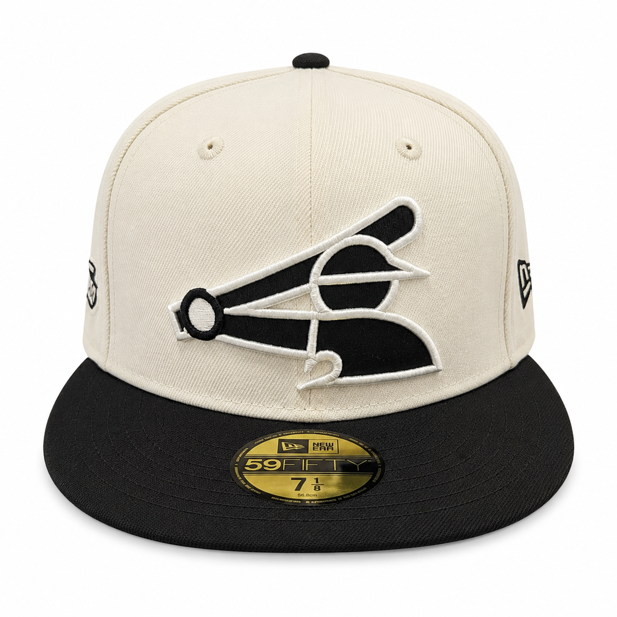 Chicago White Sox 2 Tone Chrome/Black New Era Batterman 59FIFTY Fitted Hat product image 2, provided for visual reference