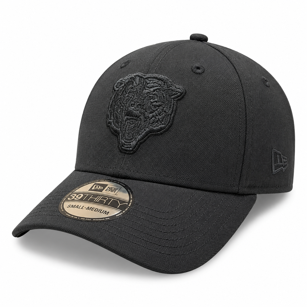 Chicago Bears New Era Black Tonal 39THIRTY Flex Hat product image 1, provided for visual reference and product detail review