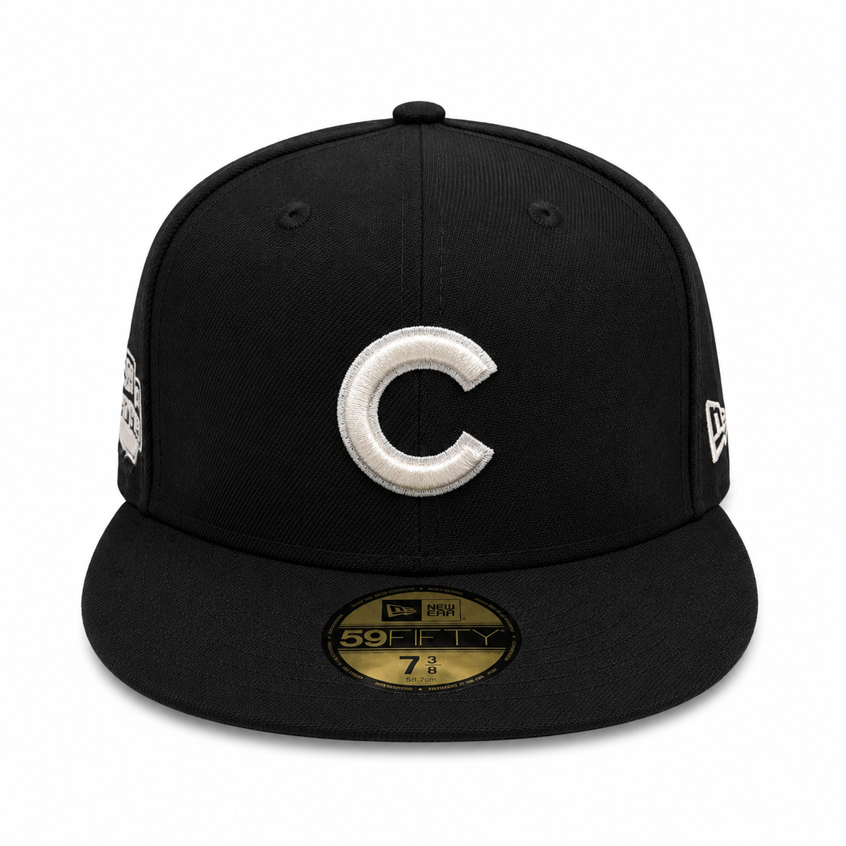 Chicago Cubs Black/Platinum New Era 59FIFTY Fitted Hat product image 2, provided for visual reference and product detail