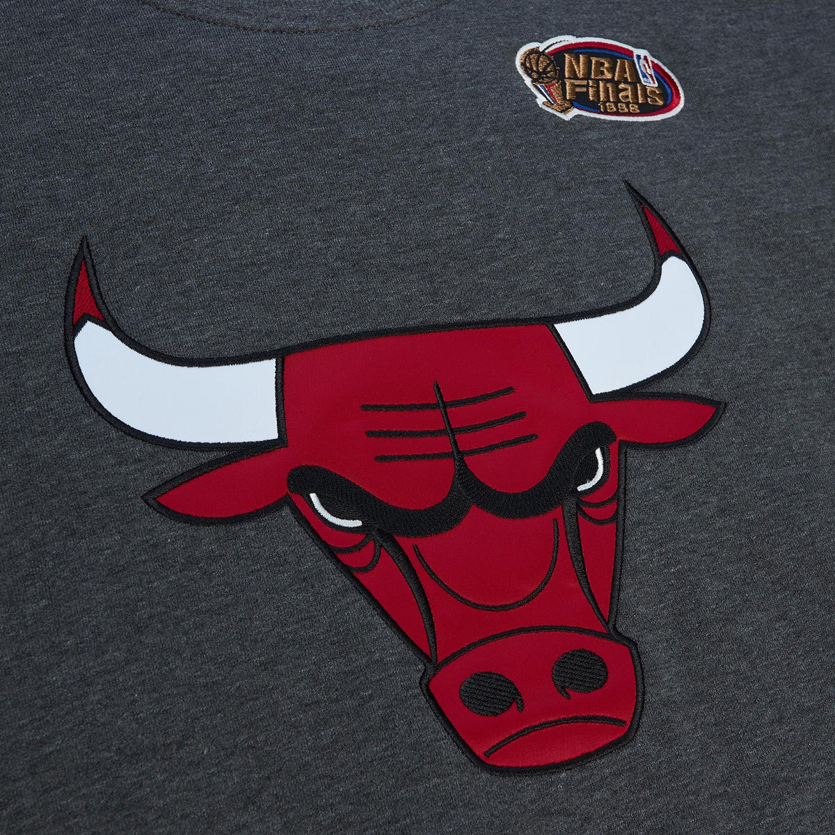 Chicago Bulls Mitchell & Ness Playoff Win 2.0 Crew Vintage product image 3