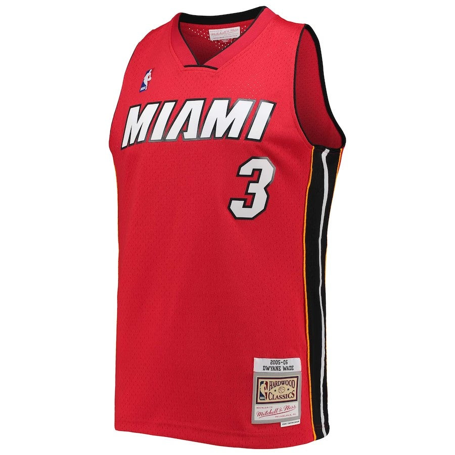 Miami Heat Mitchell & Ness Dwyane Wade #3 Alternate 2005-06 product image 3