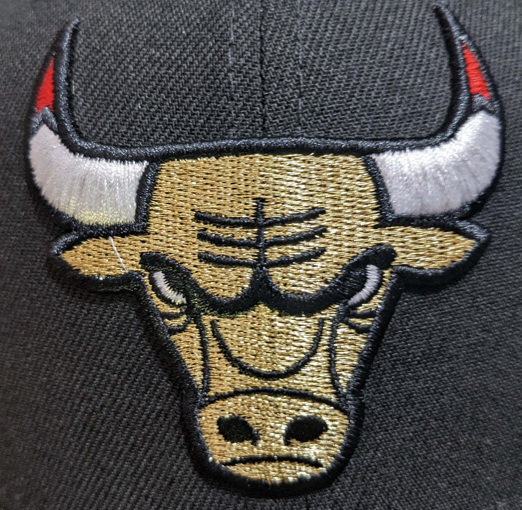 Chicago Bulls New Era Black University Gold 59FIFTY Fitted Hat for Men product image 7, provided for visual reference and