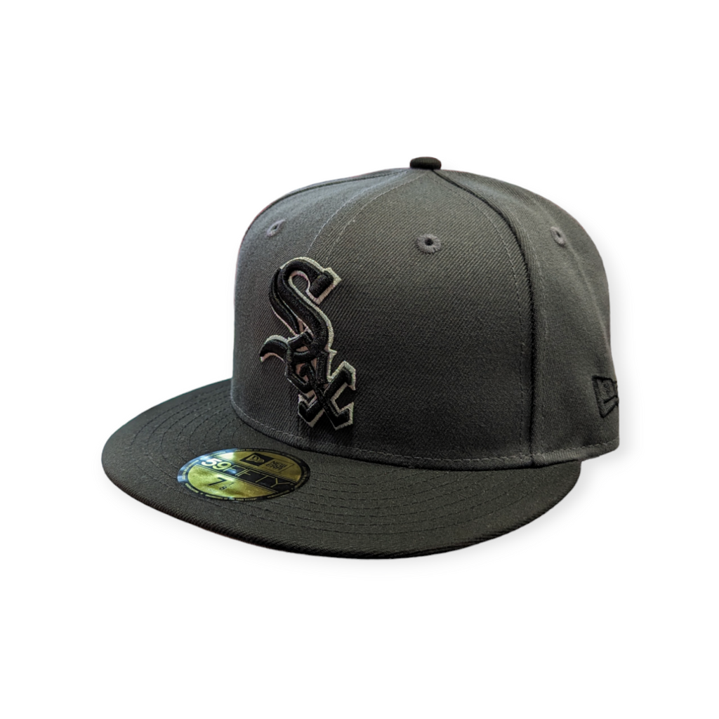 Chicago White Sox New Era Graphite/Black 95th Anniversary 59FIFTY Fitted Hat product image 3, provided for visual reference