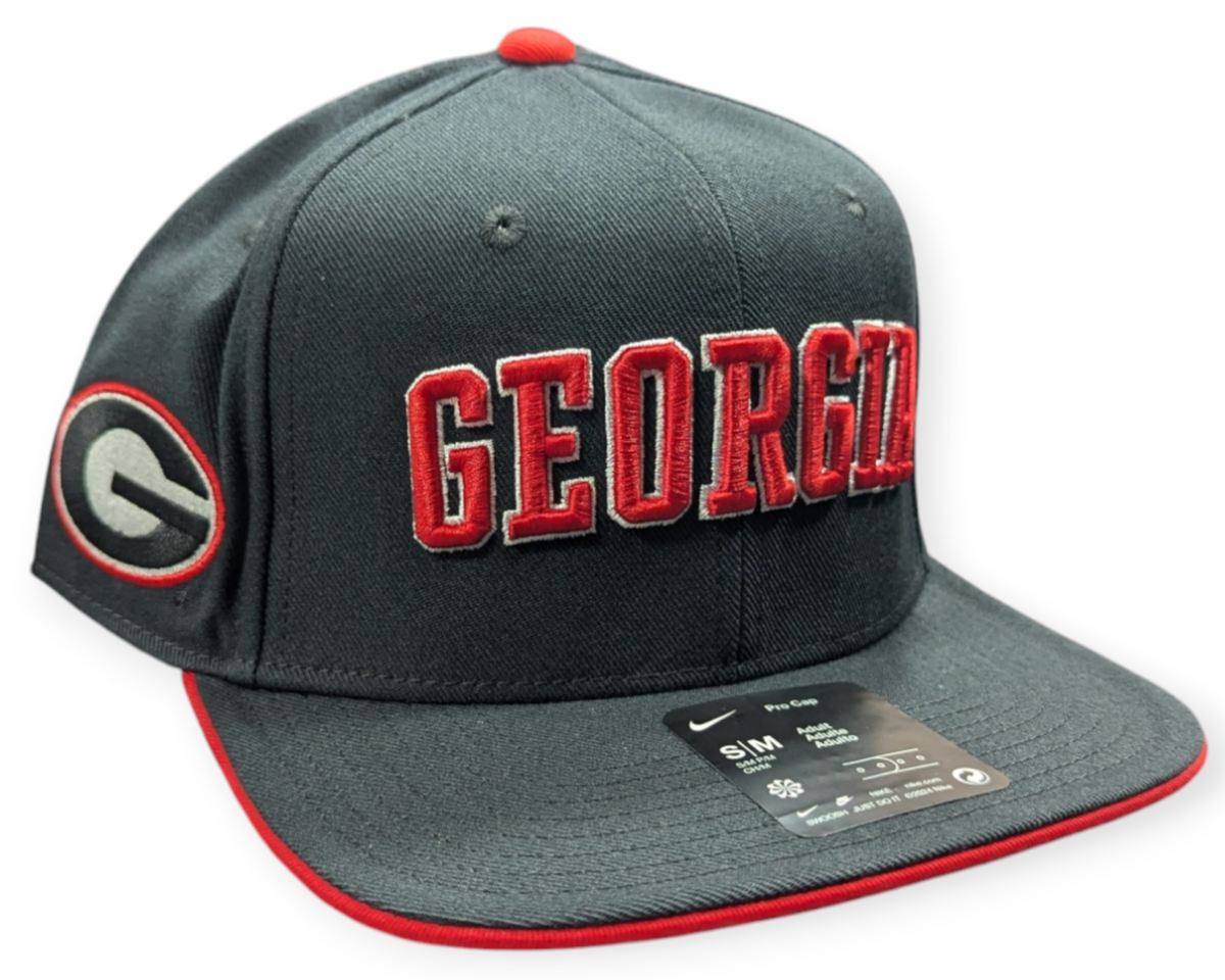 Georgia Bulldogs Nike Black Dri-Fit Sideline Pro Snapback Hat product image 1, provided for visual reference and product
