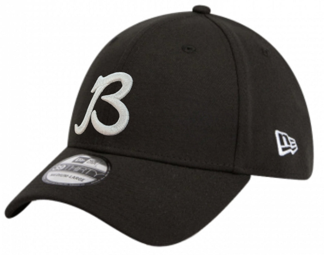 Chicago Bears New Era "B" Black/White 39THIRTY Flex Hat for Men product image 1, provided for visual reference and product