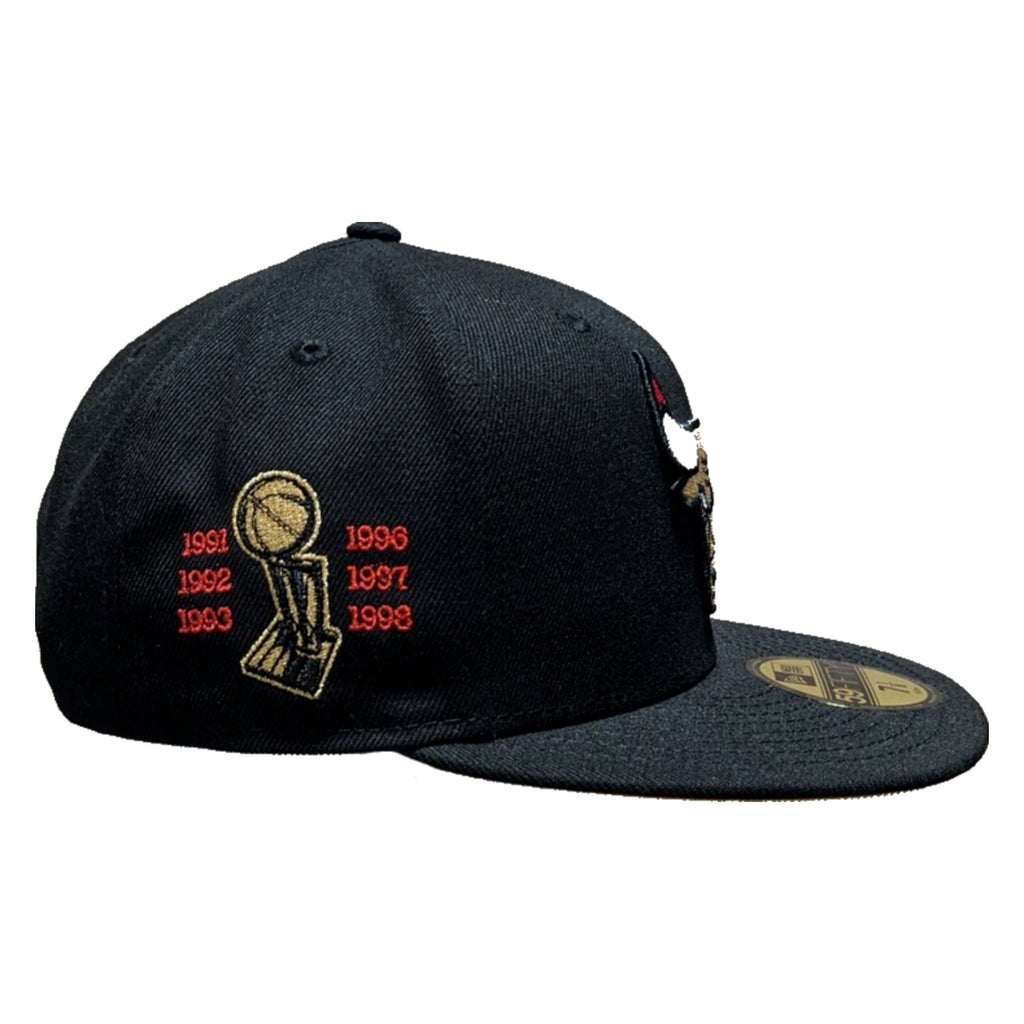 Chicago Bulls New Era Black University Gold 59FIFTY Fitted Hat for Men product image 4, provided for visual reference and