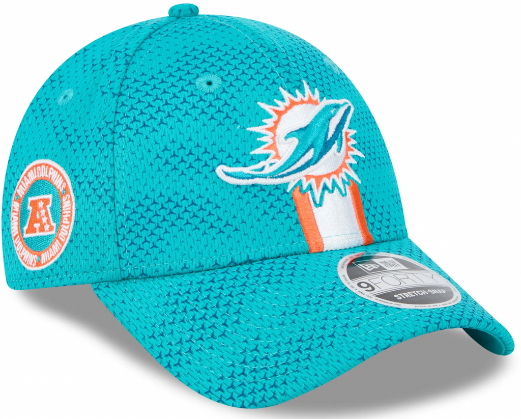 Miami Dolphins New Era 2024 Sideline Black 9FORTY Adjustable Hat for Men product image 1, provided for visual reference and