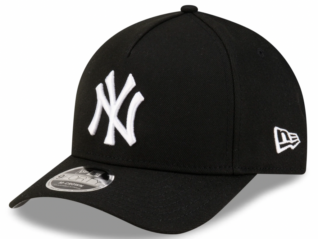 New York Yankees Black New Era M-Crown 9FORTY Adjustable Hat product image 1, provided for visual reference and product