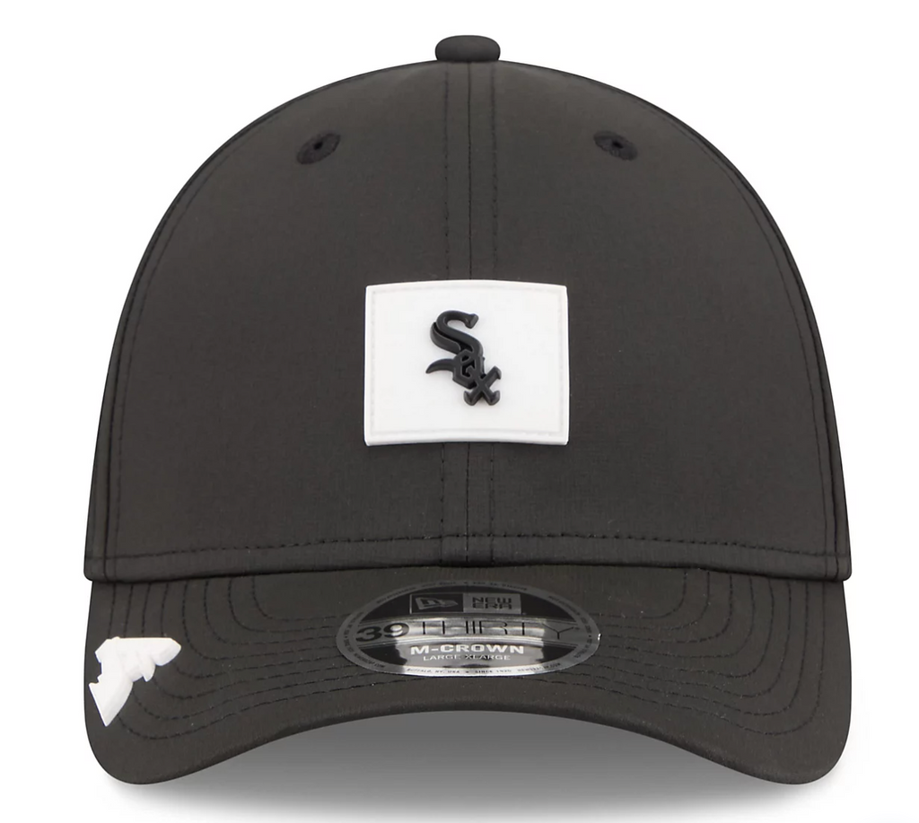 Chicago White Sox New Era 2026 Clubhouse M-Crown 39Thirty Black Flex Fit Hat product image 2, provided for visual reference