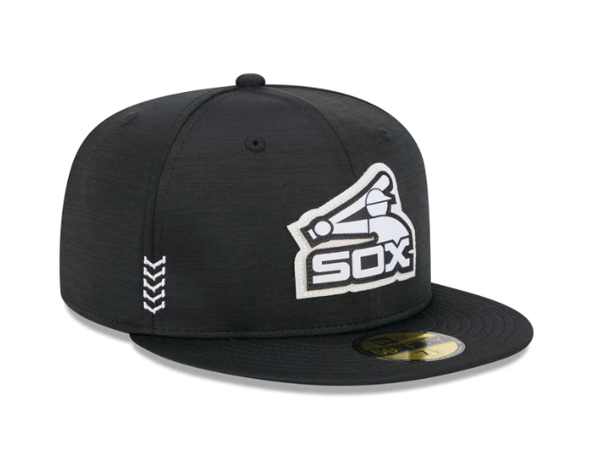Chicago White Sox New Era Black & White 2024 Clubhouse 59FIFTY Fitted Hat product image 2, provided for visual reference and