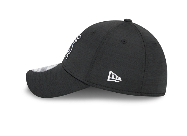 Chicago White Sox New Era Black 2023 Clubhouse 39THIRTY Flex Fit Hat for Men product image 5, provided for visual reference