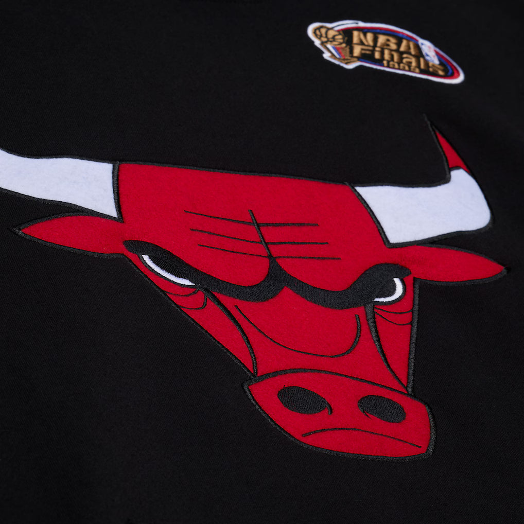 Chicago Bulls Mitchell & Ness Black Playoff Win Lightweight Fleece Hoodie for Men product image 3, provided for visual