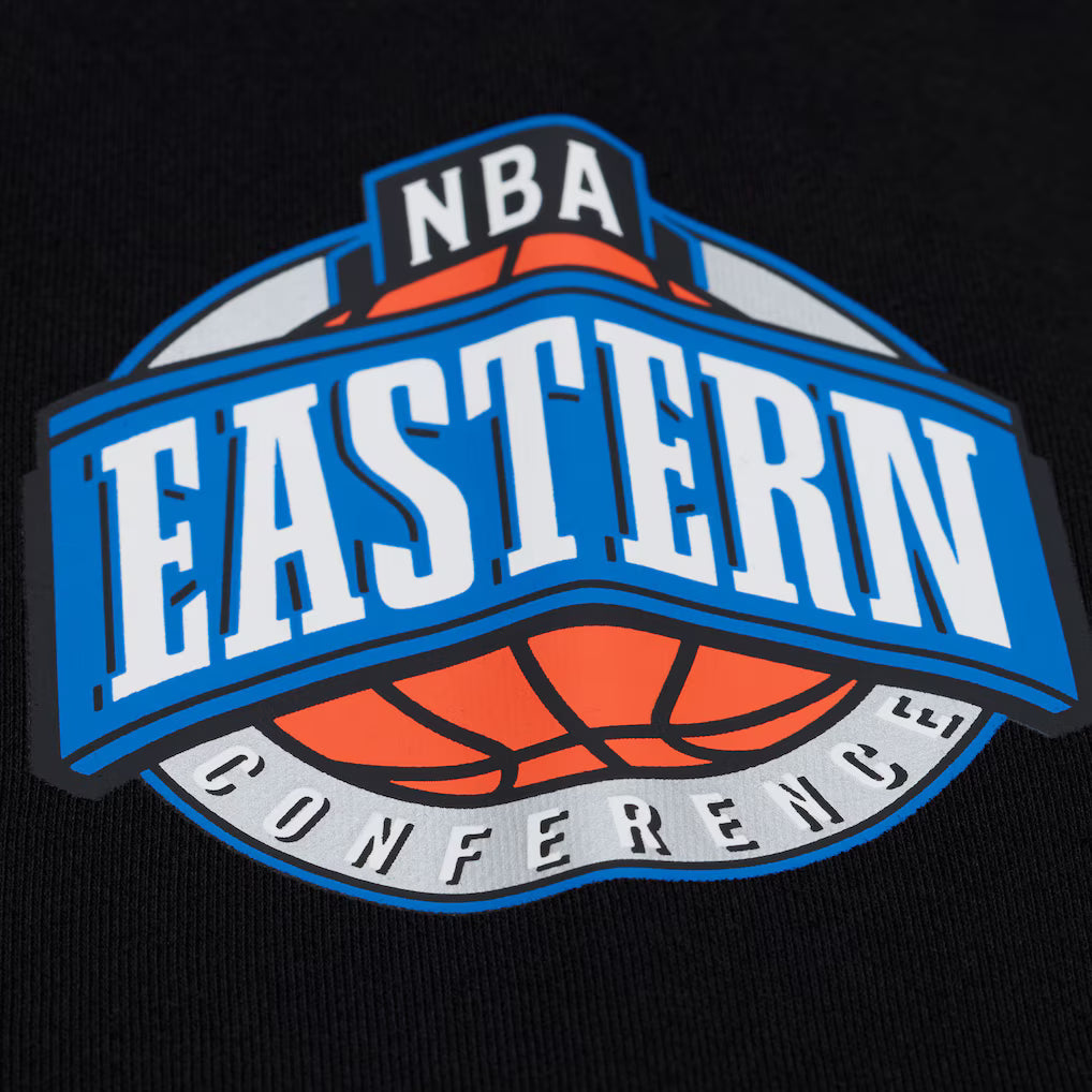 Chicago Bulls Mitchell & Ness Black Playoff Win Lightweight Fleece Hoodie for Men product image 4, provided for visual