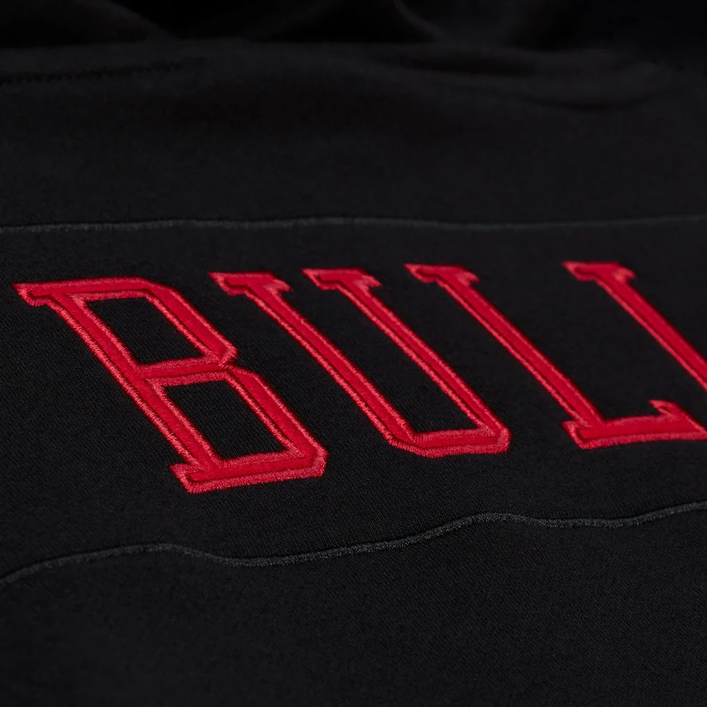 Chicago Bulls Mitchell & Ness Black Playoff Win Lightweight Fleece Hoodie for Men product image 6, provided for visual