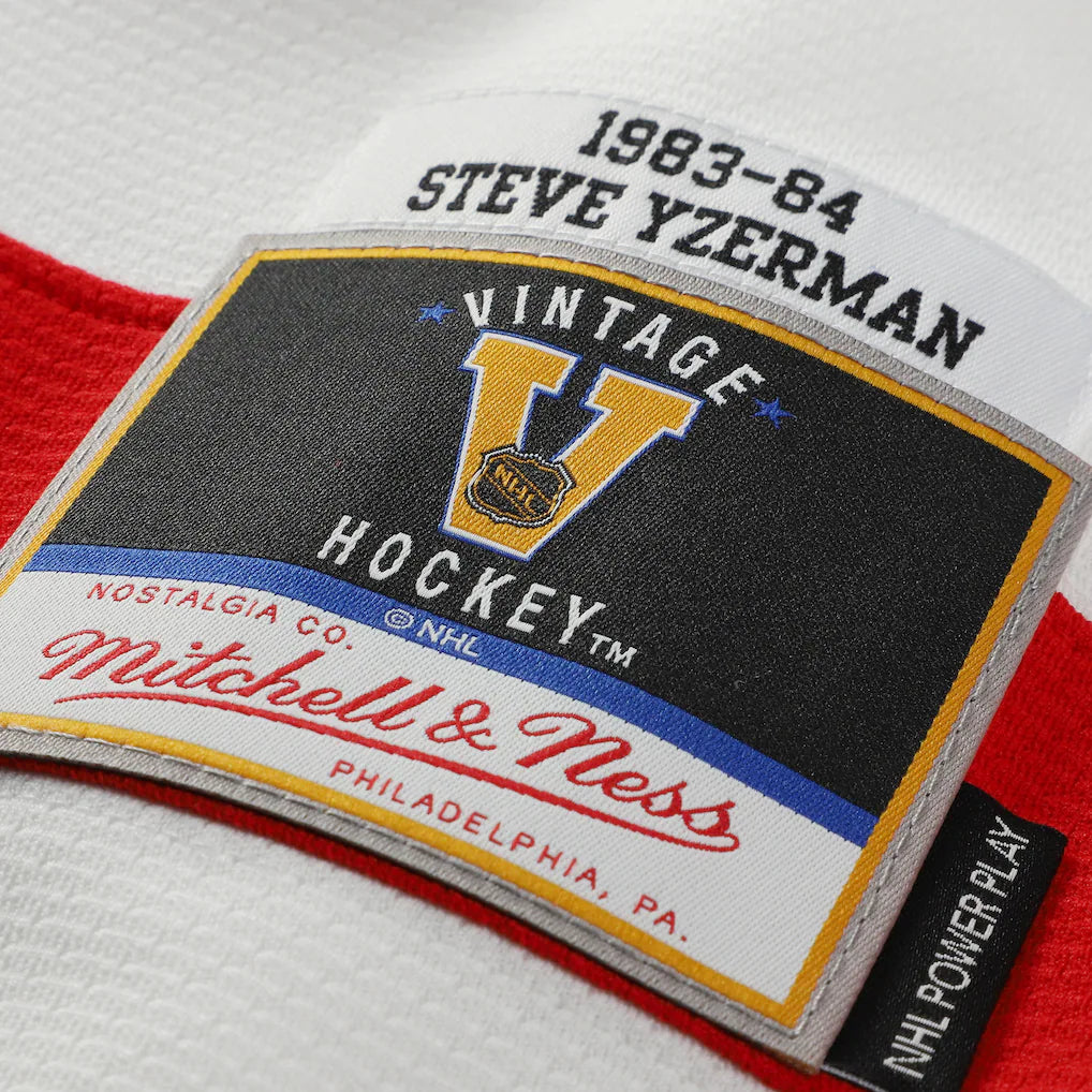 Steve Yzerman Detroit Red Wings 1983-84 White Mitchell & Ness Power Play Jersey for Men product image 6, provided for visual