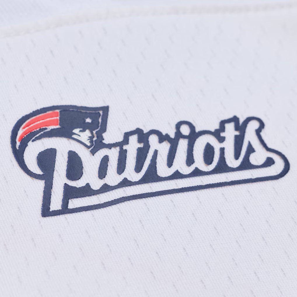 Mitchell & Ness Tom Brady White New England Patriots 2000 Legacy Replica Jersey for Men product image 5, provided for visual