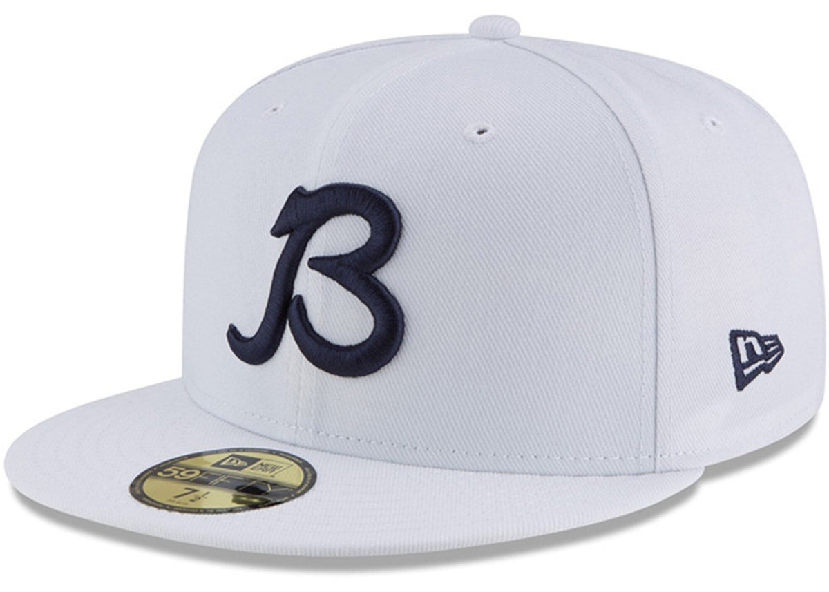 Chicago Bears New Era Optic White Gridiron Traditions B 59FIFTY Fitted Hat product image 1, provided for visual reference