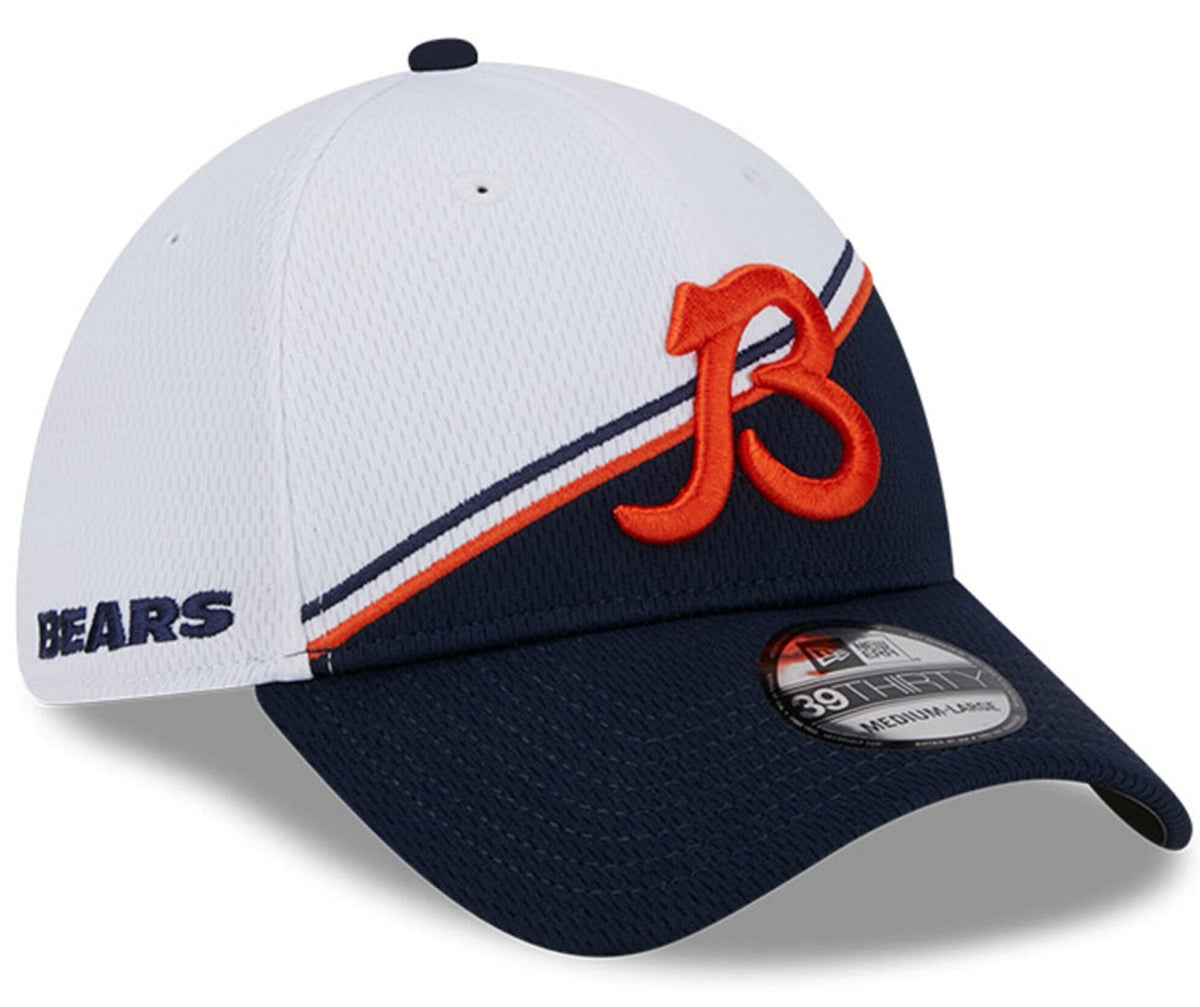 Chicago Bears Historical Logo New Era White/Navy 2023 Sideline 39THIRTY Flex Hat for Men product image 1, provided for