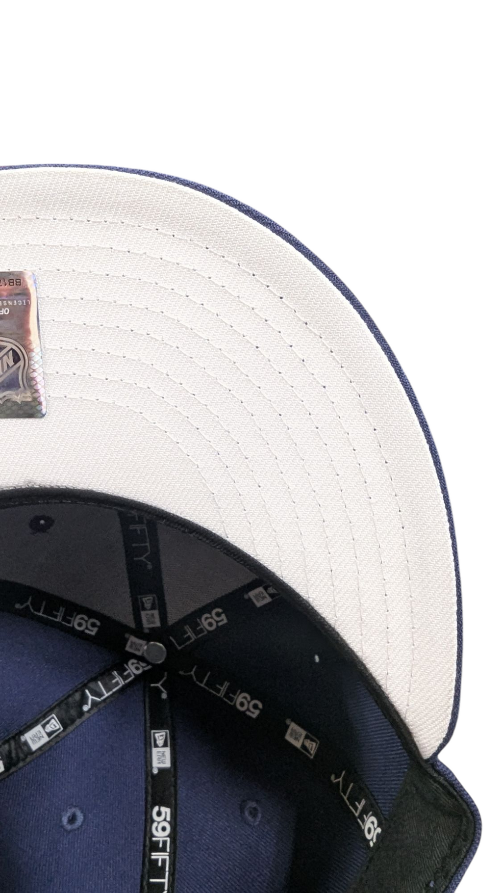 Toronto Maple Leafs New Era Navy 59FIFTY Fitted Hat product image 5, provided for visual reference and product detail review