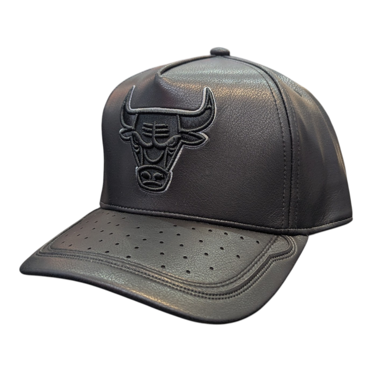 Chicago Bulls Mitchell & Ness NBA Black Day One Pro Snapback Hat product image 1, provided for visual reference and product