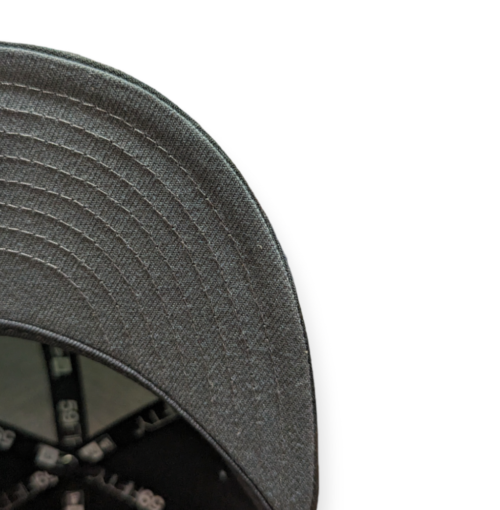 Chicago Cubs New Era Black Static 59FIFTY Fitted Hat product image 7, provided for visual reference and product detail review