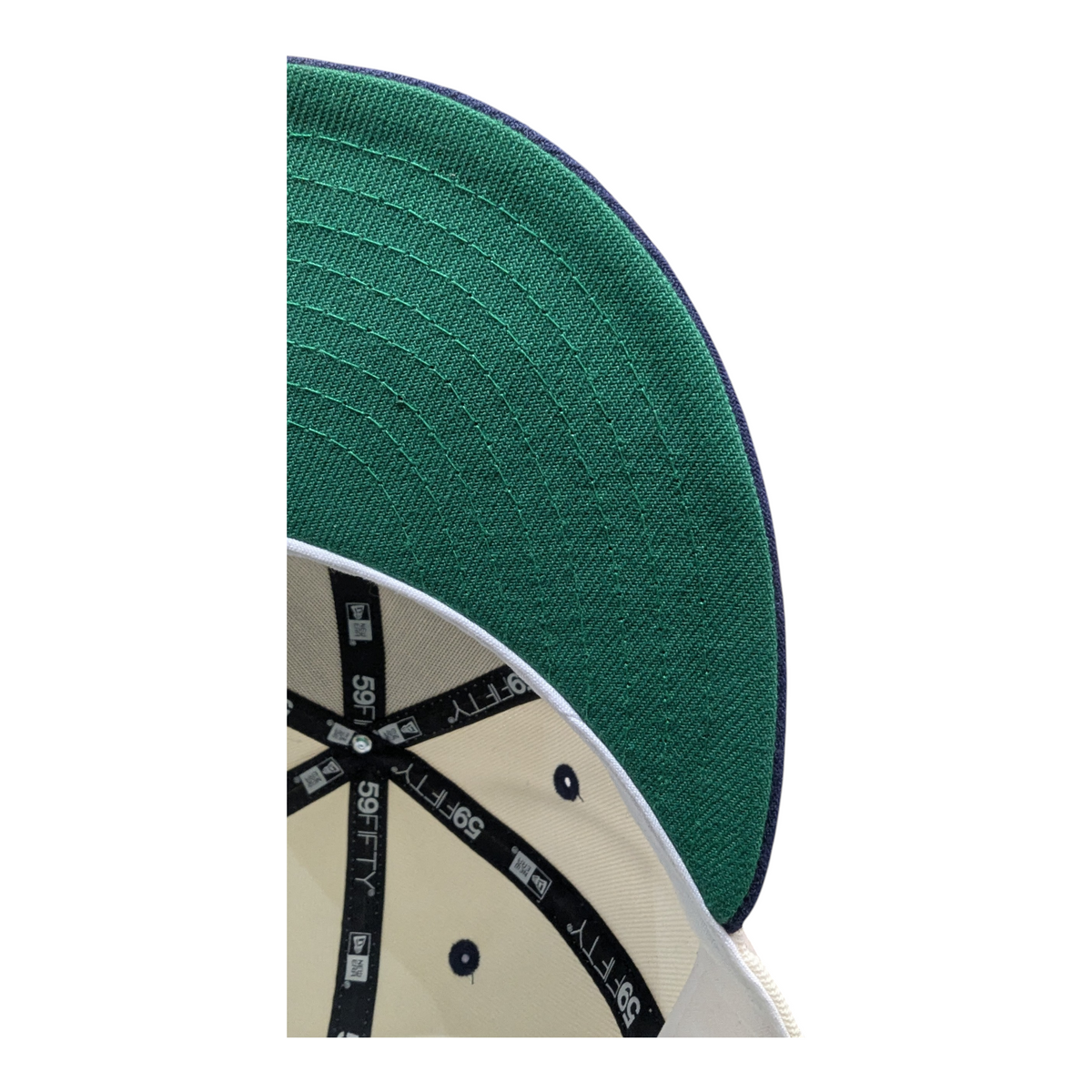 Chicago Bears Gridiron Chrome/Navy New Era 59FIFTY Fitted Hat product image 5, provided for visual reference and product