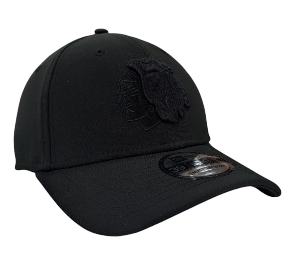 Chicago Blackhawks New Era Black on Black Tonal 39THIRTY Flex Hat product image 3, provided for visual reference and product