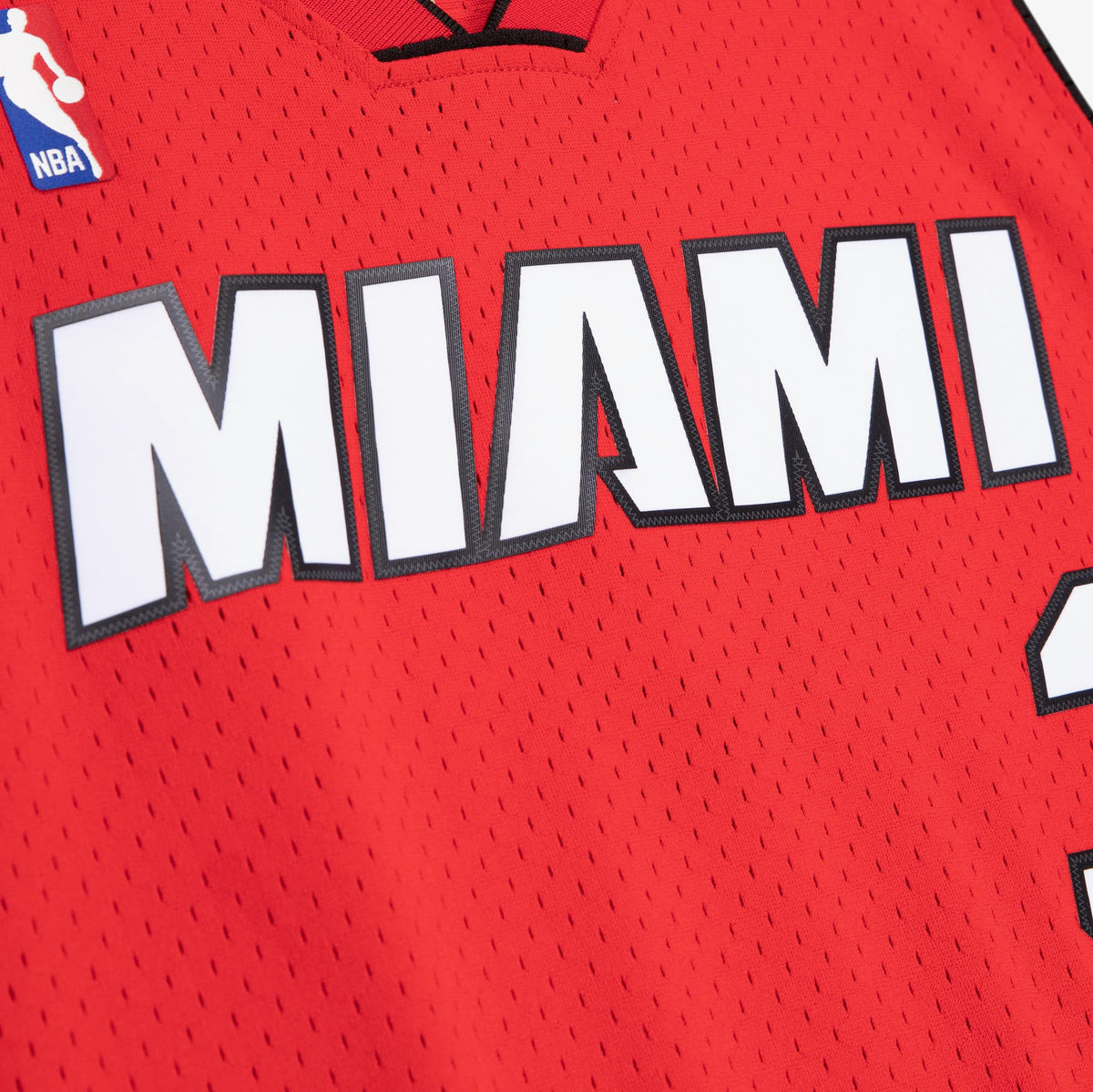 Miami Heat Mitchell & Ness Dwyane Wade #3 Alternate 2005-06 product image 5